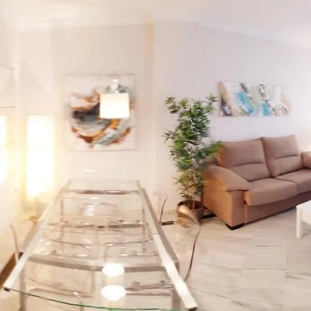 Chez Migs & Luci. Marbella. Milla De Oro. Golden Mille *