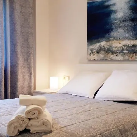 Chez Migs & Luci. Marbella. Milla De Oro. Golden Mille * Marbella