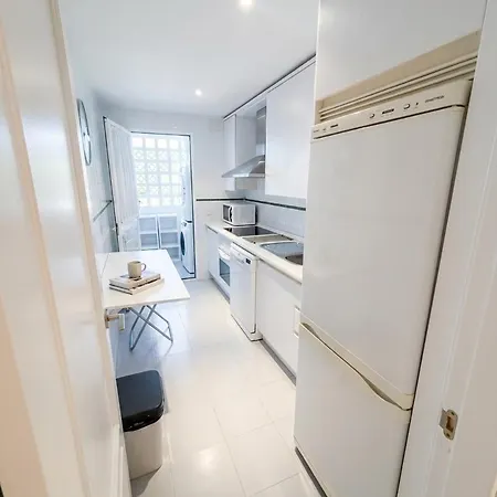 Chez Migs & Luci. Marbella. Milla De Oro. Golden Mille Apartmán