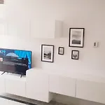 Chez Migs & Luci. Marbella. Milla De Oro. Golden Mille Appartement *